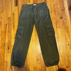 Garage Olive Cargo Pants - Size 7/M/28